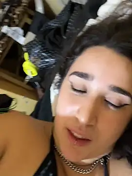 SelenaRamirez Adlı Modelin Canlı XXX Sohbeti