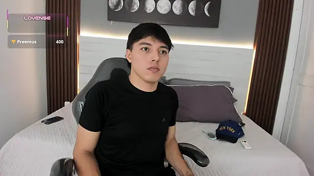 Oustin_kirt Chat XXX live