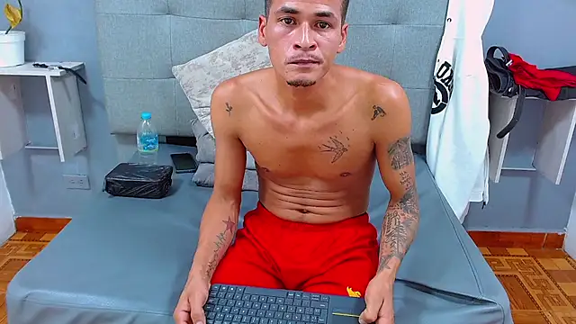 Czat XXX na żywo – Jainer_Bronw_01