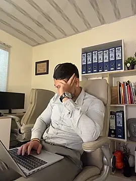 Dimitri_Colleman's Live XXX Chat