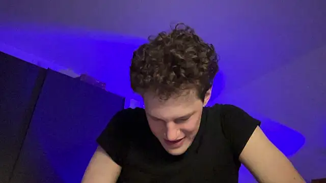 צ'אט XXX בשידור חי של Hot_Adam_