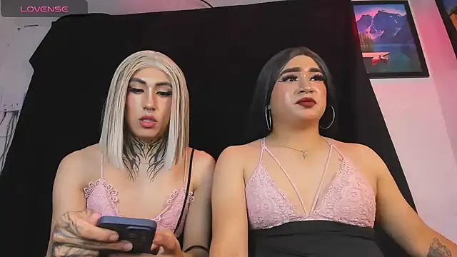 naughty_trans_dolls 现场XXX聊天