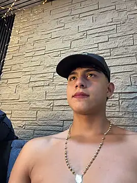 Lander_Cruz – Naživo XXX chat