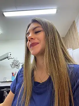 alicee16 Live XXX Chat