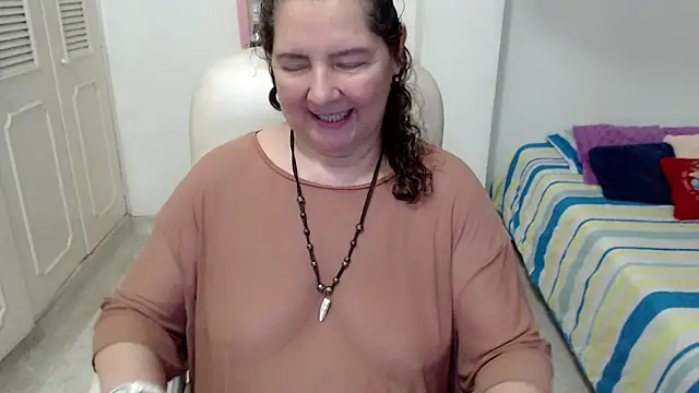 leonela_69 Adlı Modelin Canlı XXX Sohbeti
