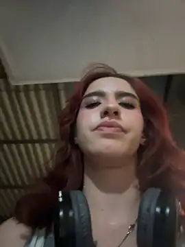 Živý XXX chat Elodiee_Roussee