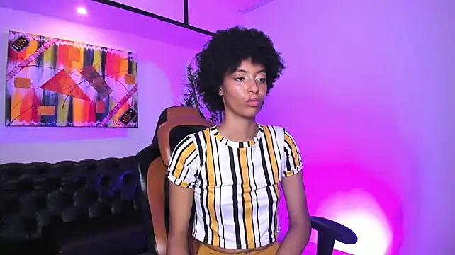 צ'אט XXX בשידור חי של Kiara_Kamau_XXX