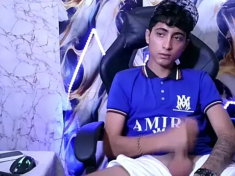 MathiieuAGT's Live XXX Chat