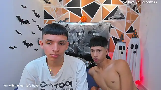 Juan_Nd_Steven's Live XXX Chat