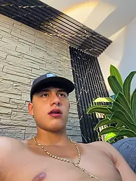 Chatroom XXX en direct de Lander_Cruz