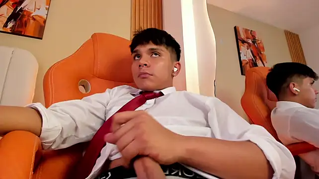 دردشة Thiago_Knox الجنسية المباشرة