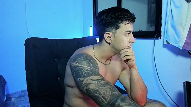 Онлайн чат XXX Axel_hendrick