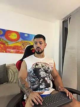 Ezzio_Scolaro 라이브 XXX 채팅