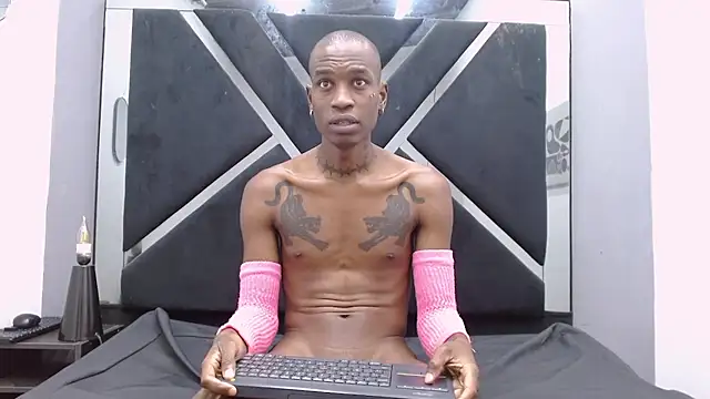 XXX chat uživo modela Mike_More_