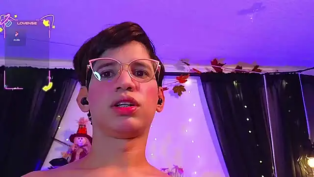 Chat XXX en directo de Ariel_Femboy_