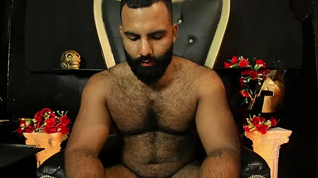 دردشة BeardAndrew الجنسية المباشرة