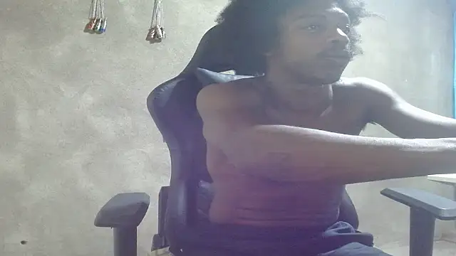 Larry-n-clouds' Live XXX Chat
