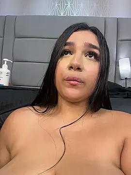 Salo_Angel__ Adlı Modelin Canlı XXX Sohbeti