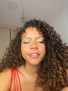 CurlyOopsies live XXX chat