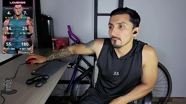 XXX chat uživo modela Marck_Muscle
