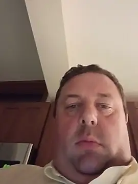 bigguymassage: διαδικτυακό σόου στην κάμερα