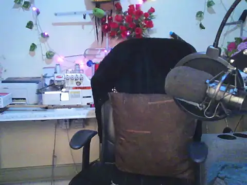 Anaconda2350 Live XXX-Chat