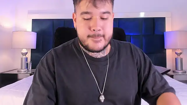 Živý XXX chat DanteBlossom
