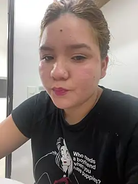 maluu_03's Live XXX Chat