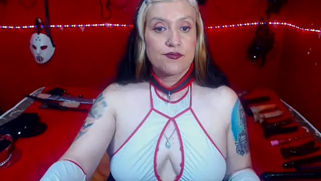 XXX chat uživo modela MATURE_Randy