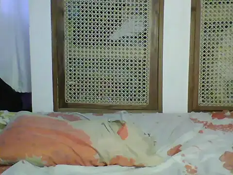 Chatroom XXX en direct de Goldy_petite