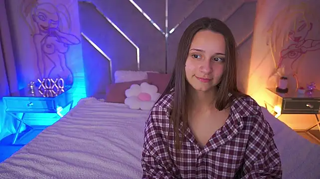 TinyNatalie 现场XXX聊天