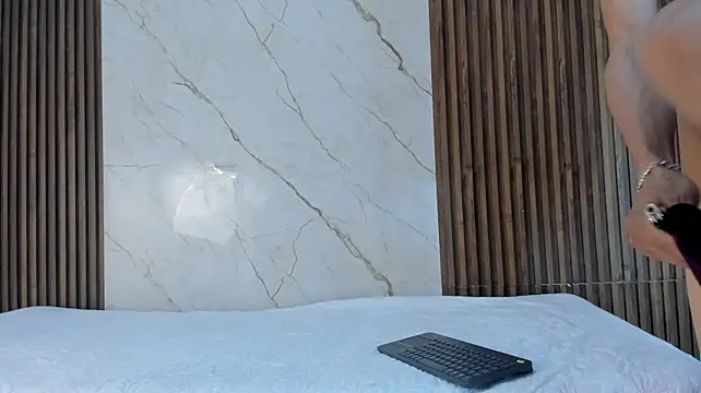 Chat +18 de SarayAlexx ao vivo
