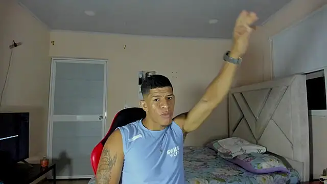 Chat +18 de Felipe-ReyesF4 ao vivo