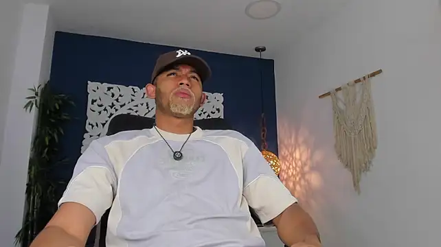 Chatroom XXX en direct de B_Wild