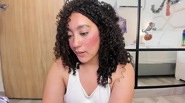 NaomiCambels 现场XXX聊天