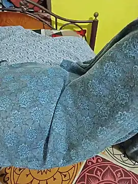 Priyasexcpl 现场XXX聊天