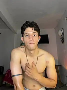 Bodyxx23 XXX чат на живо