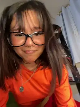 צ'אט XXX בשידור חי של ivi_sunny