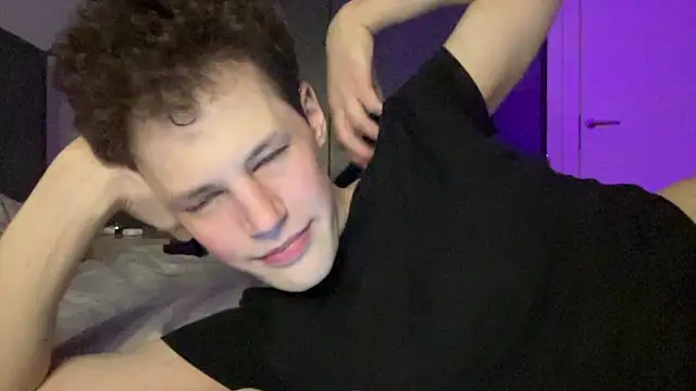Hot_Adam_ XXX чат на живо