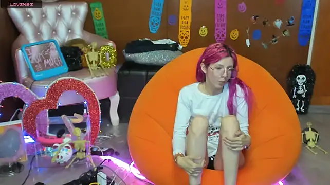 Skinygirl Live XXX-Chat