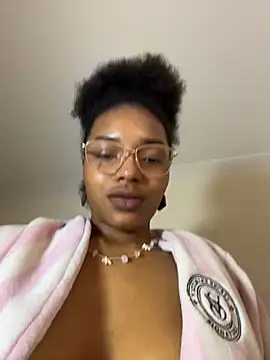 Ebony_love07 现场XXX聊天