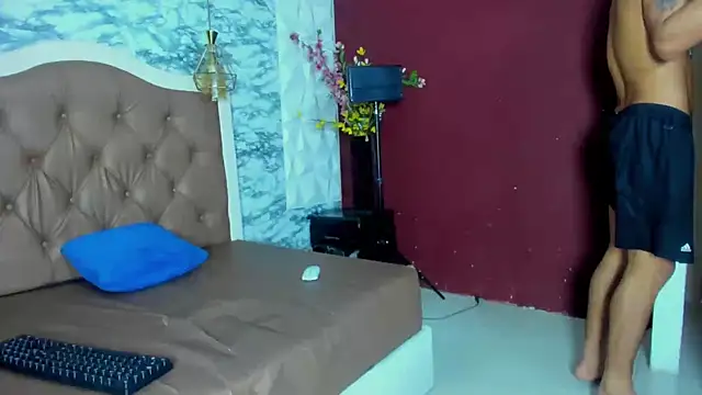 Damian-Lux Adlı Modelin Canlı XXX Sohbeti