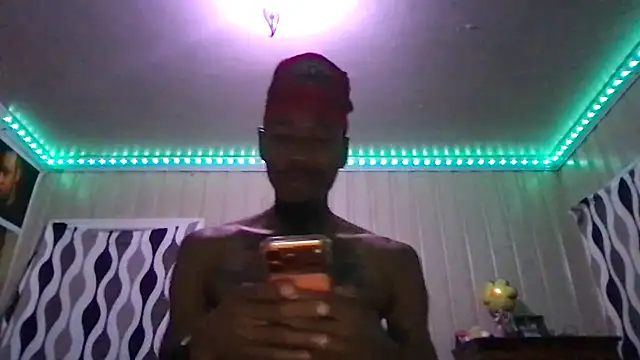 Chat +18 de KingDerRico ao vivo