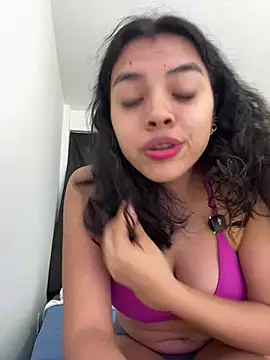 Adri_zu's Live XXX Chat