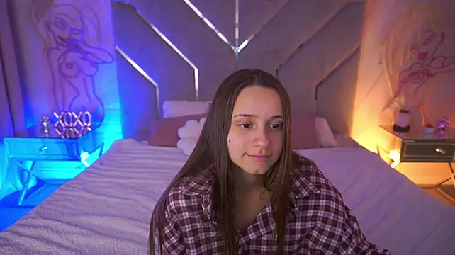TinyNatalie Chat XXX in diretta