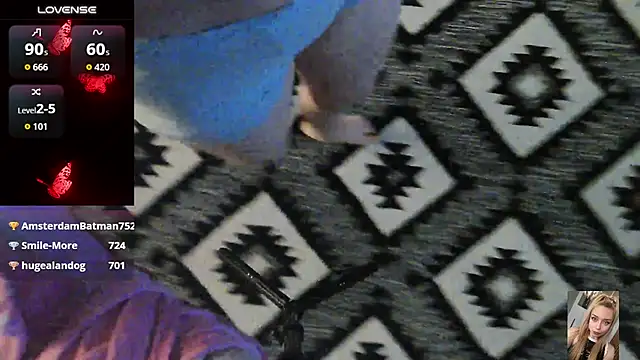 BlondiewithanassのライブXXXチャット