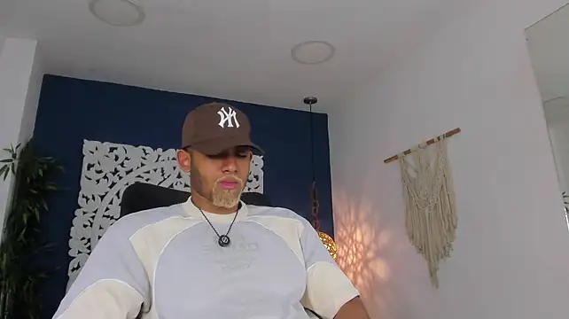 B_Wild's Live XXX Chat