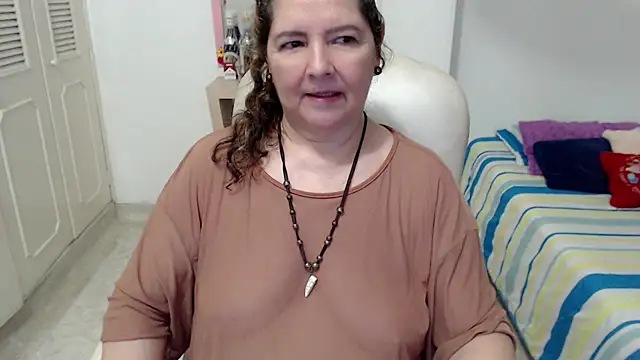 Chatroom XXX en direct de leonela_69