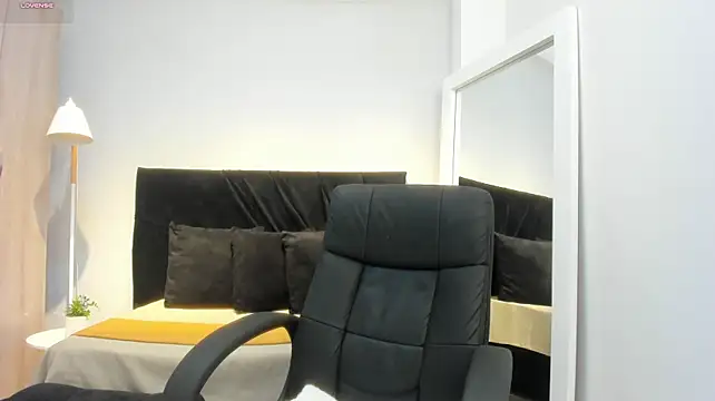Austinbolt Adlı Modelin Canlı XXX Sohbeti