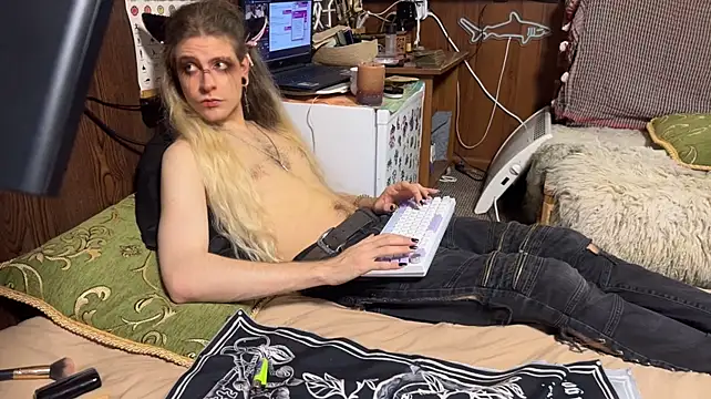 bambi_boi18's Live XXX Chat